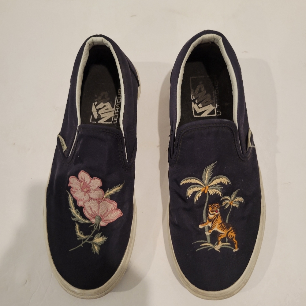 Vans floral tiger palm tree slip on sneakers 7.5